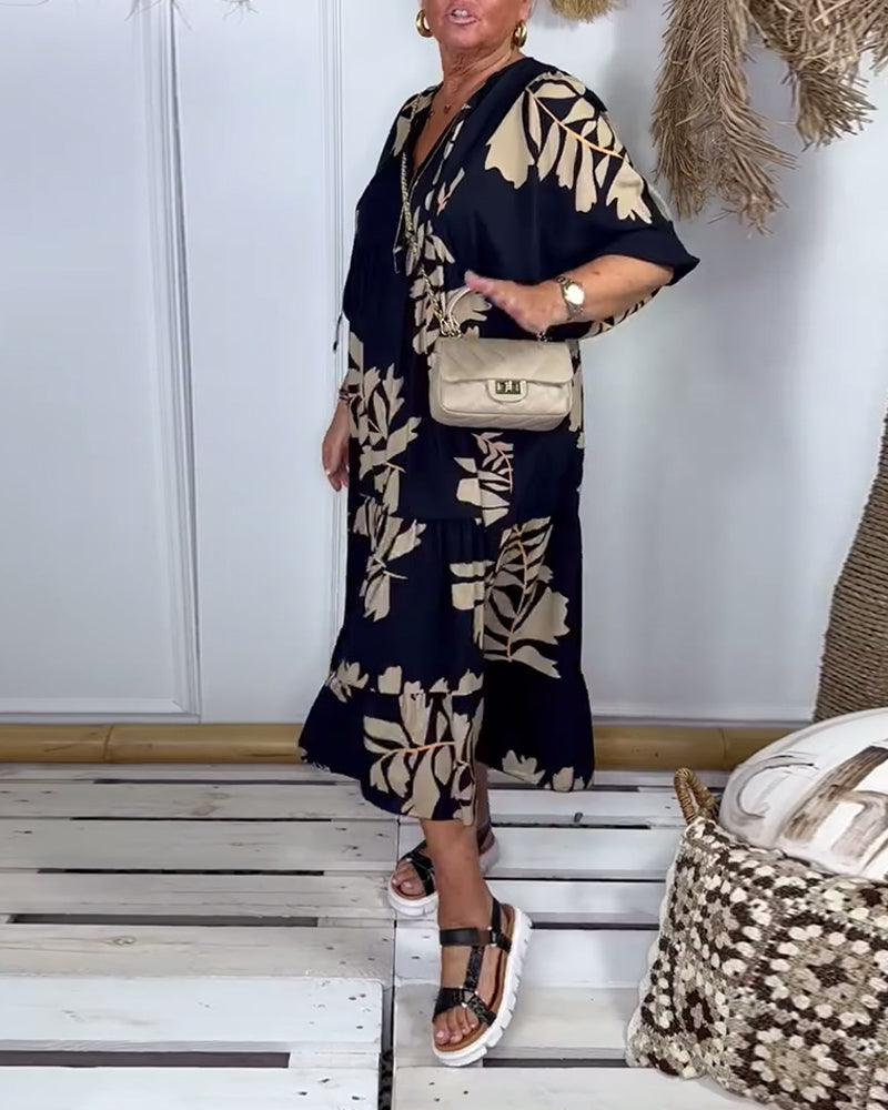 Madoka | ゴールデンリーフプリントのリラックスブラックドレス