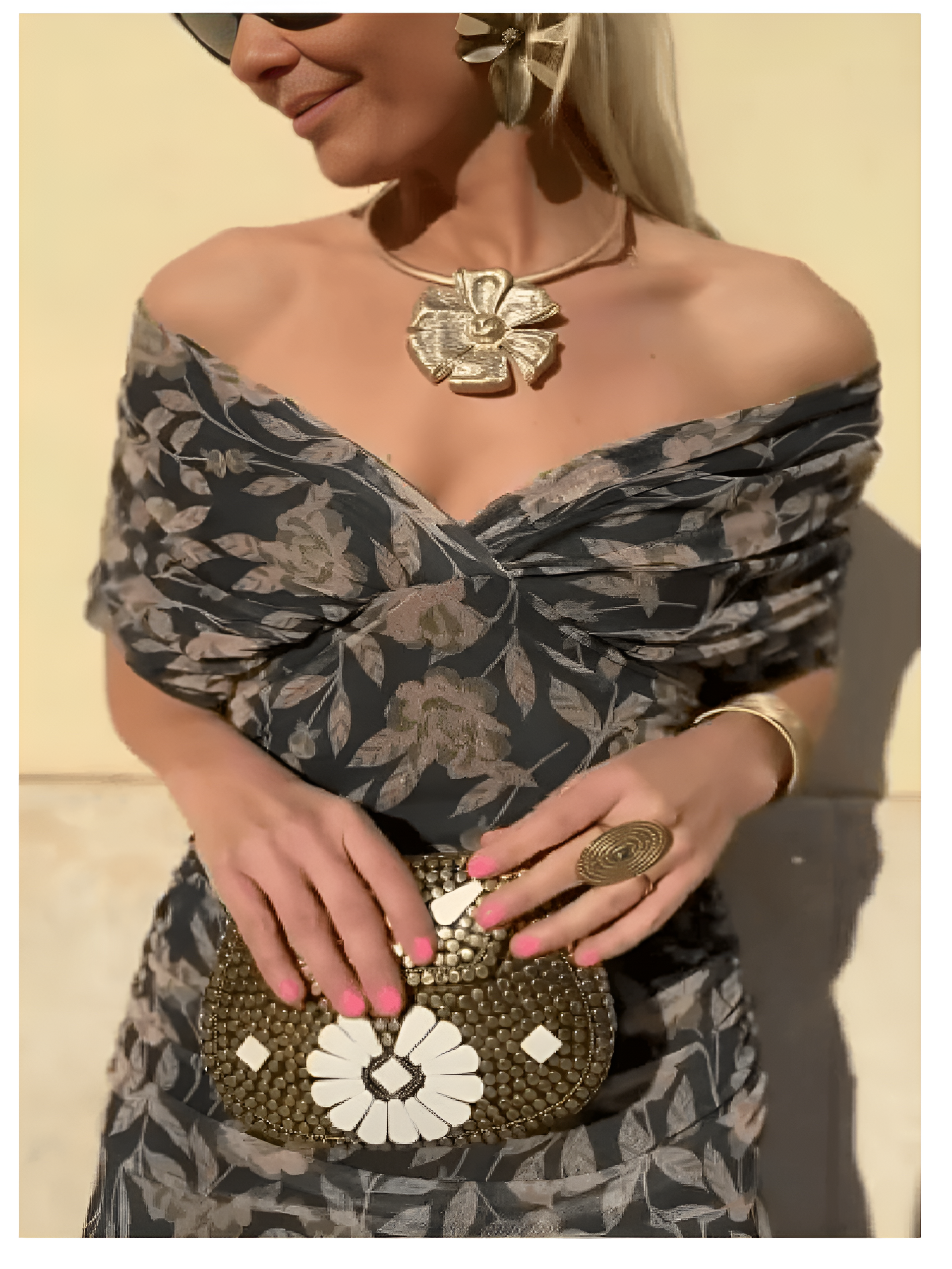 Mikiyaーラエレガンス | あなたの女性らしさを祝うドレス